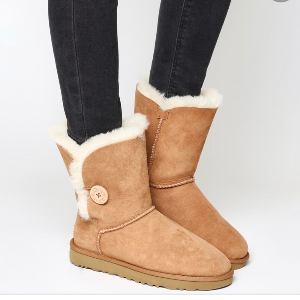 UGG Bailey Style Boots Size 10 UGGS